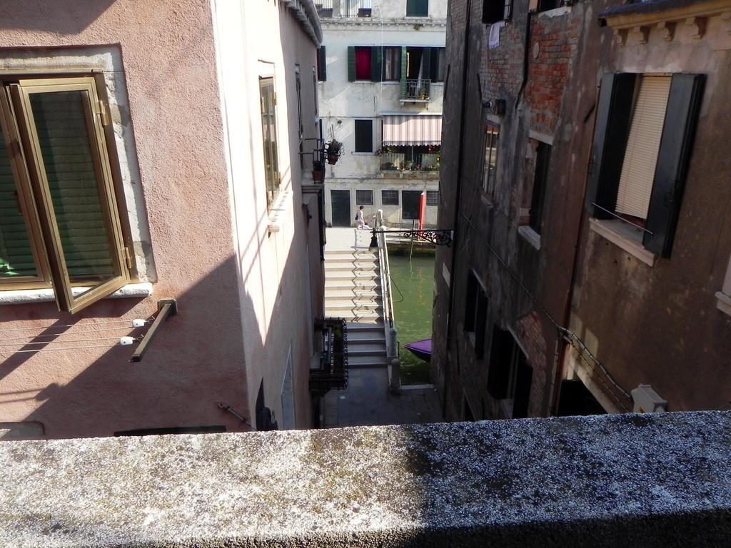 Biennale 252 Apartment Венеция Стая снимка